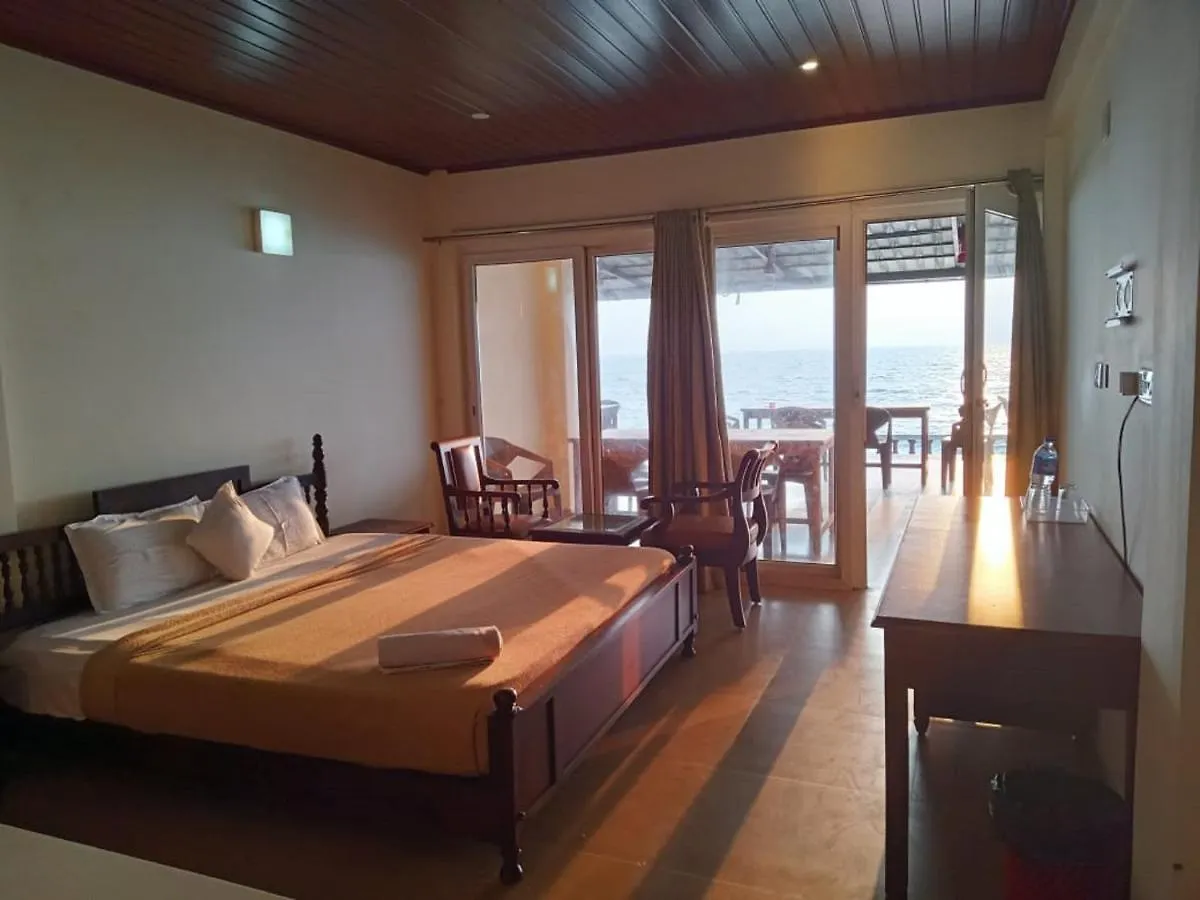 Baywatch Beach Homes Cherai Beach 2*,